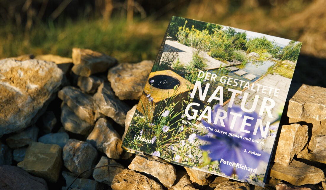 Der gestaltete Naturgarten – kurz durchgeharkt
